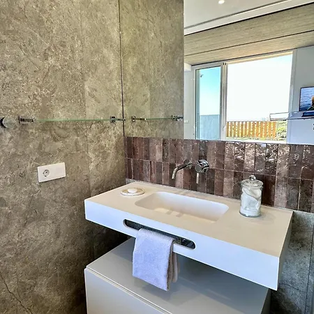 Private & Terrace, Pool