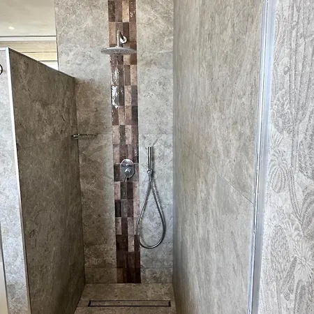 Private & Terrace, Pool Apartment *