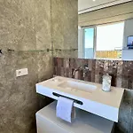 Private Studio&terrace, Pool