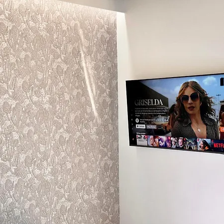 דירה Private & Terrace, Pool *